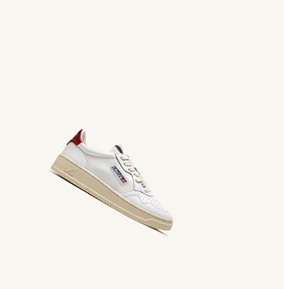 Women's Autry Medalist Low Trainers White Red | 845136LVB