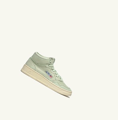 Women's Autry Medalist Mid Trainers Green | 427651FMW