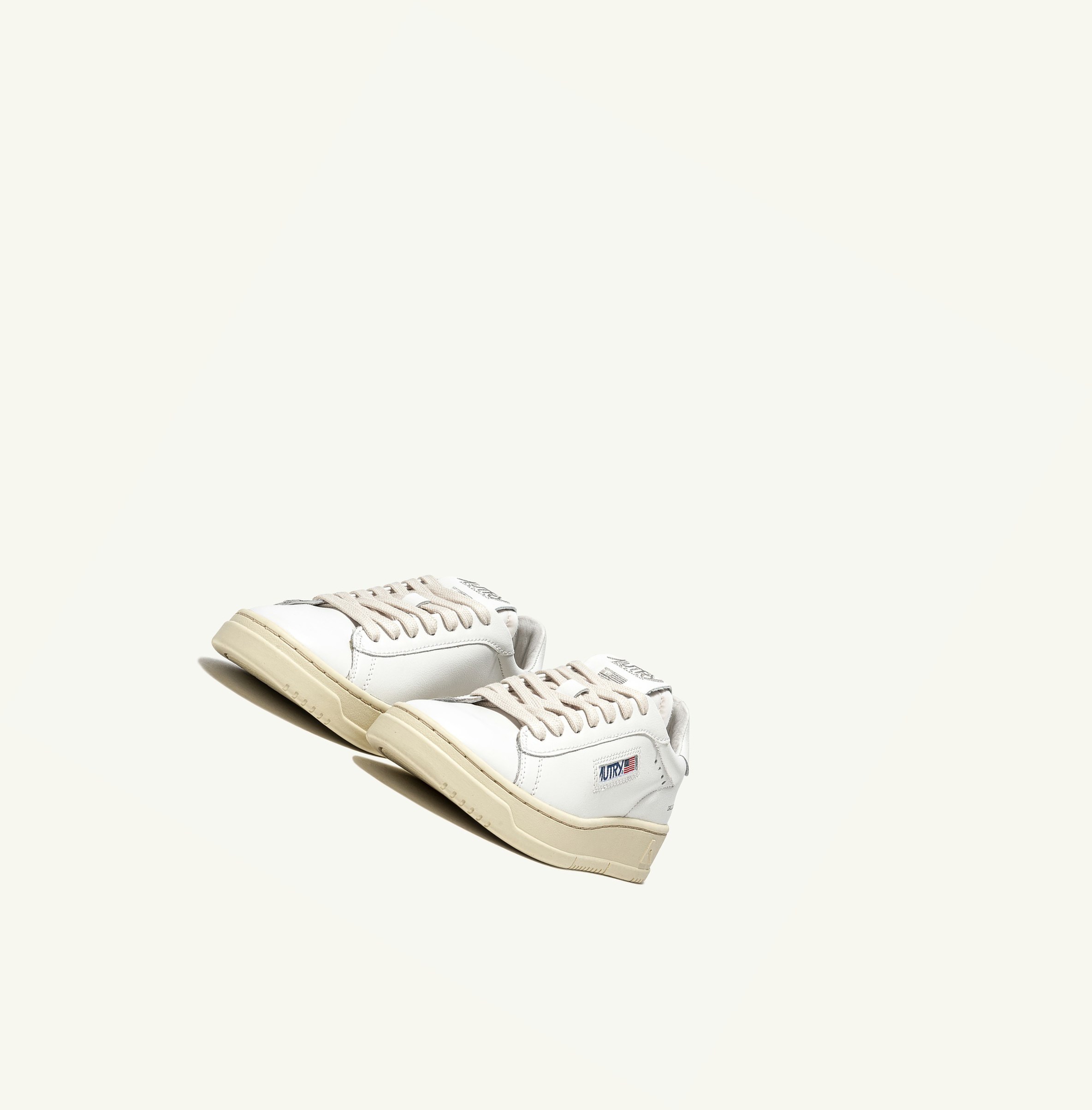 Men's Autry Dallas Low Trainers White | 495230FVG