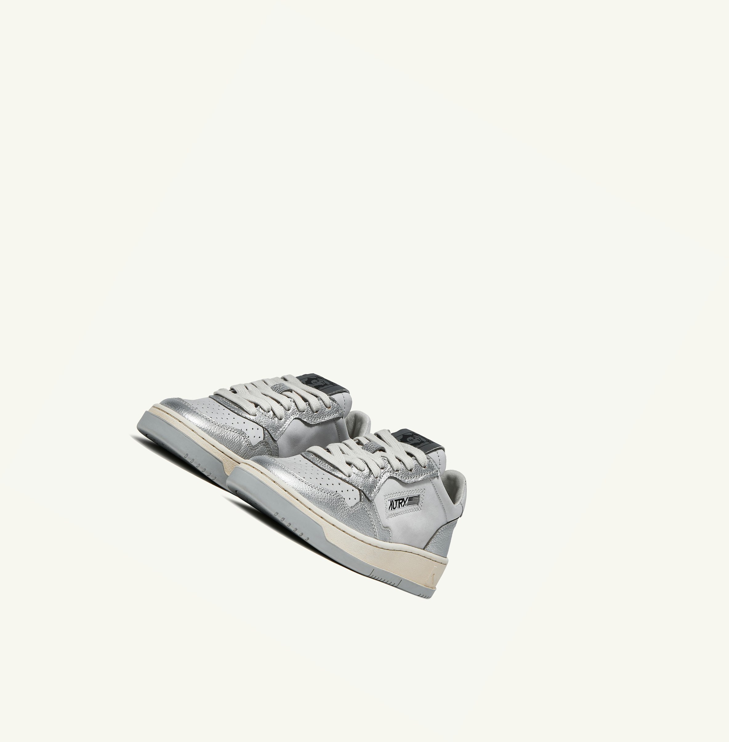Men's Autry Liberty Open Low Trainers Grey Silver | 495280YTO