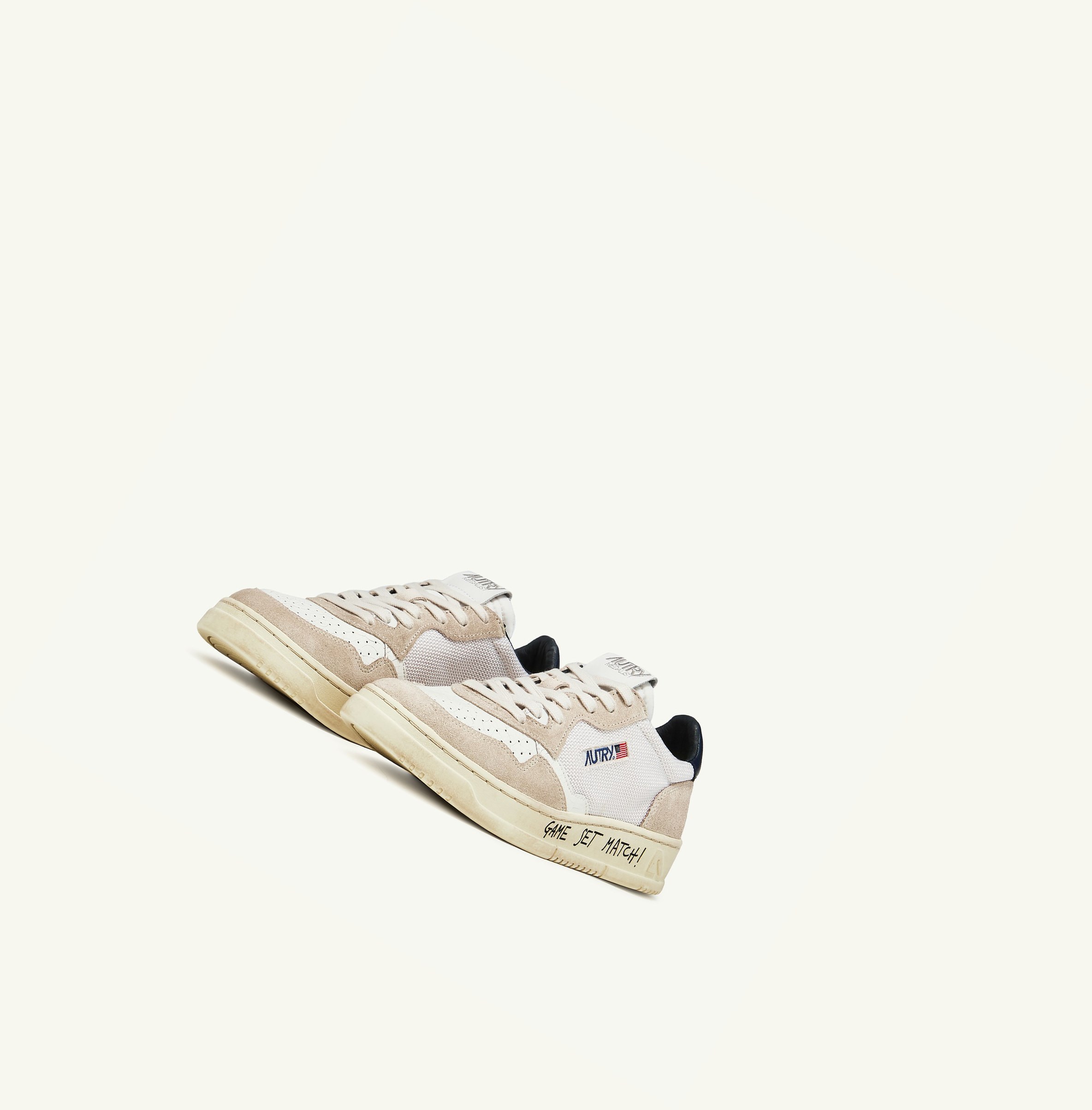 Men's Autry Medalist Low Trainers Beige | 508143IRN