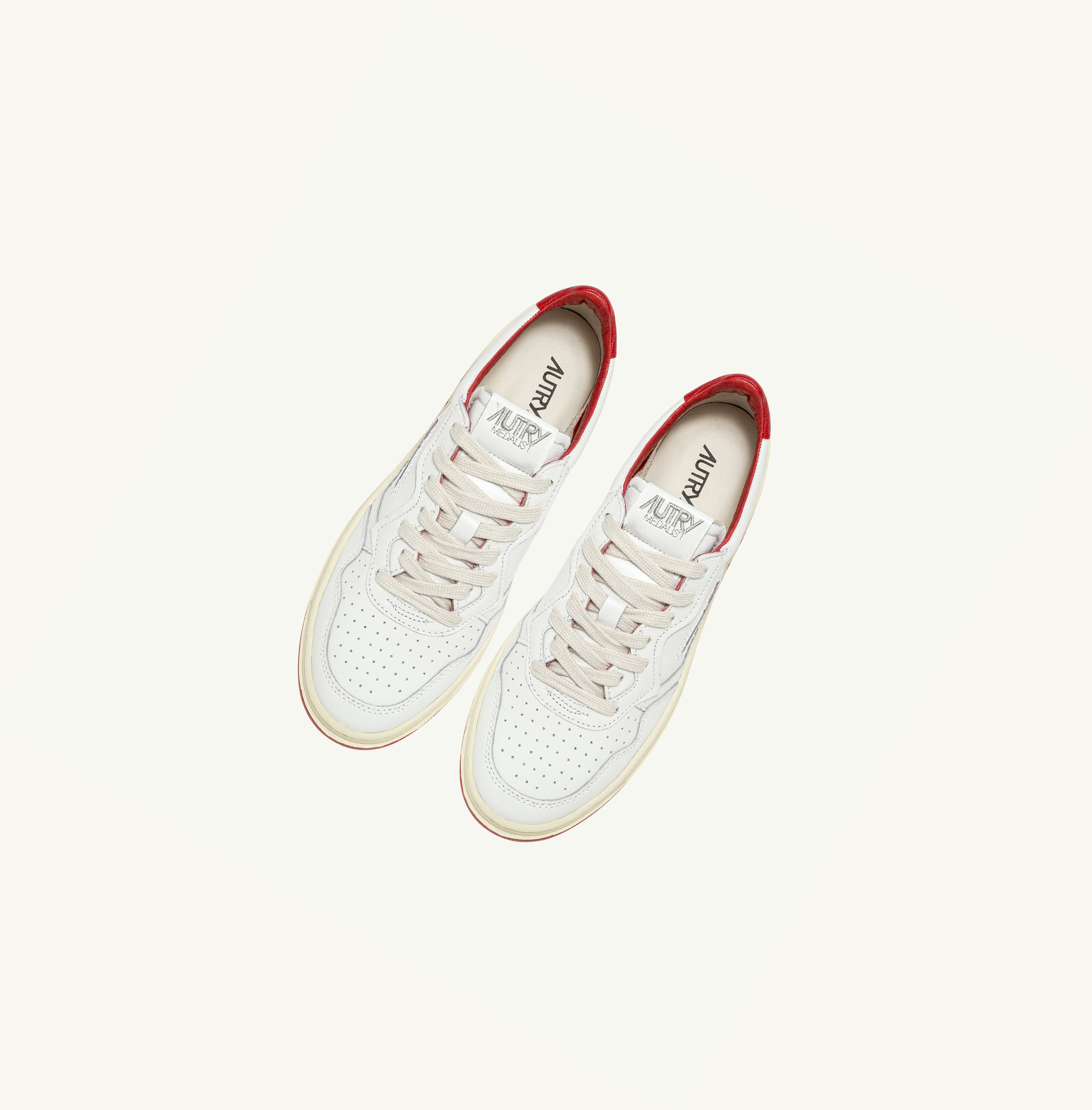 Men's Autry Medalist Low Trainers White Red | 265783PEM