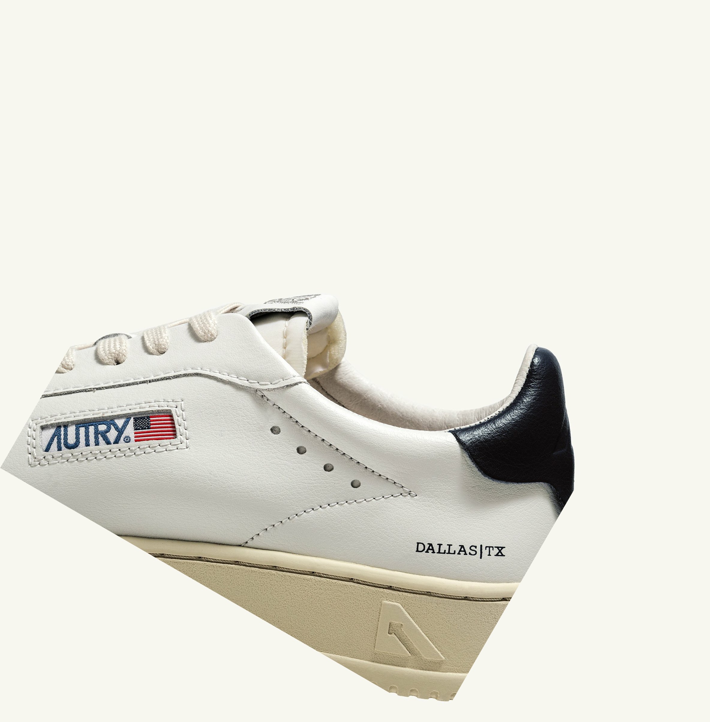 Women's Autry Dallas Low Trainers White Blue | 527084LKT