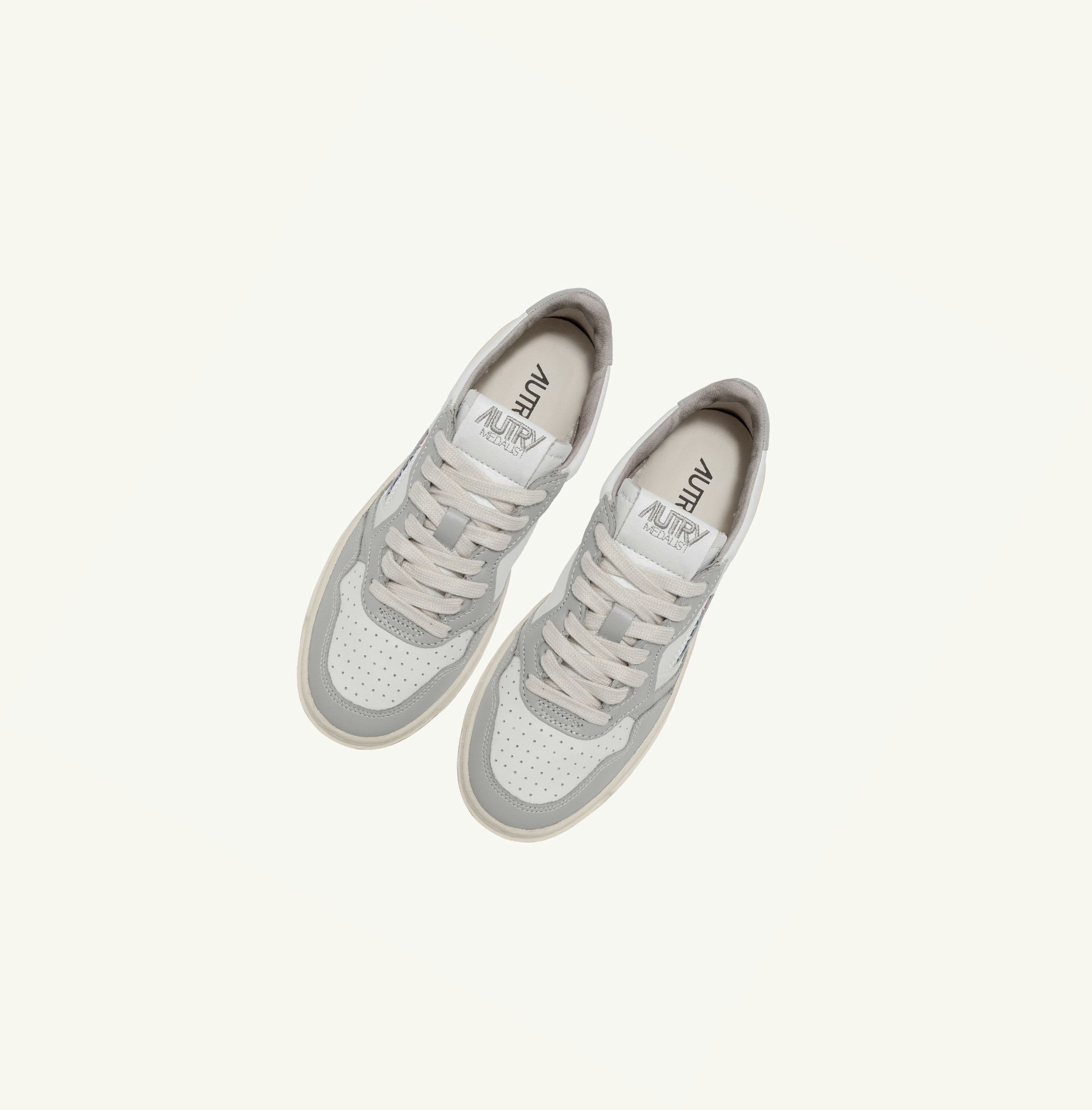 Women's Autry Medalist Low Top Trainers White Grey | 274869QKW