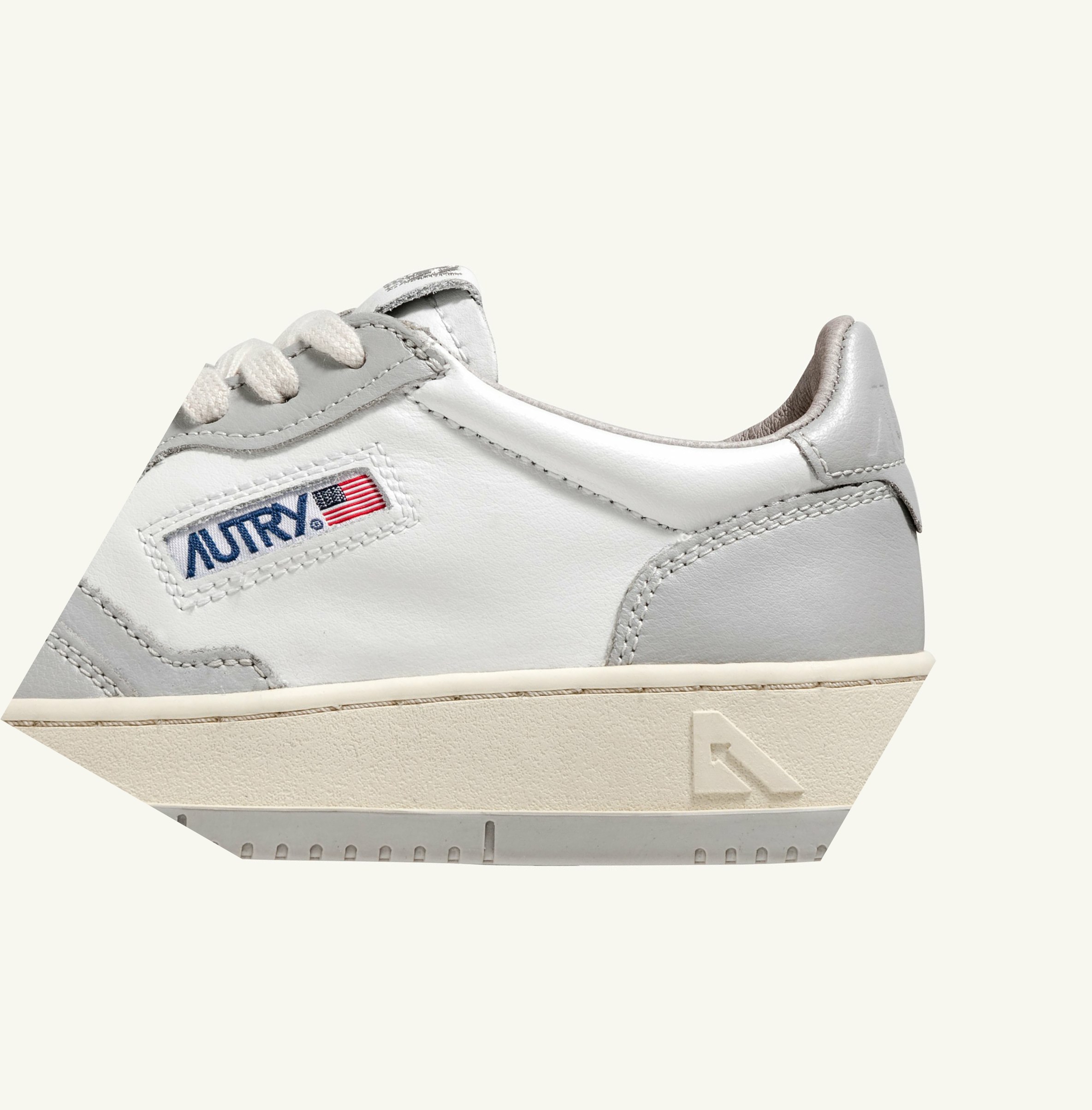 Women's Autry Medalist Low Top Trainers White Grey | 274869QKW