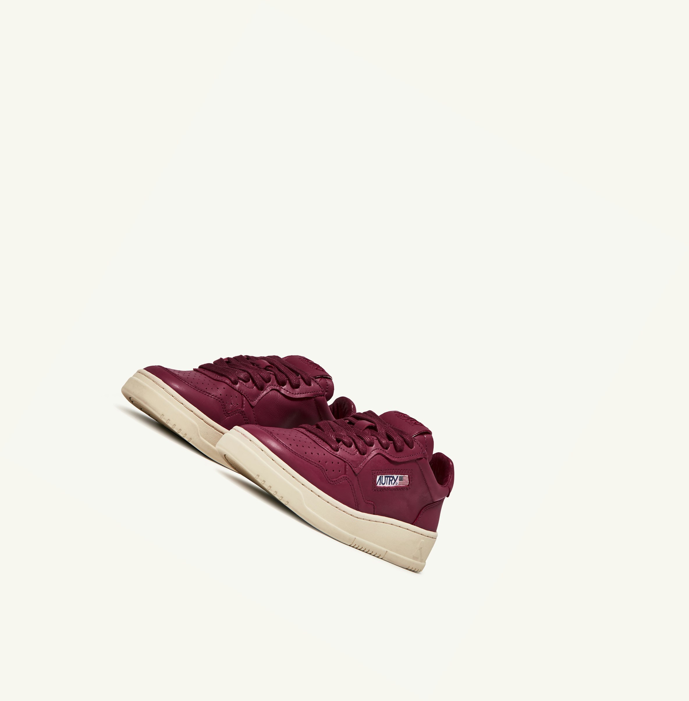 Women's Autry Medalist Low Trainers Burgundy | 807539DGX