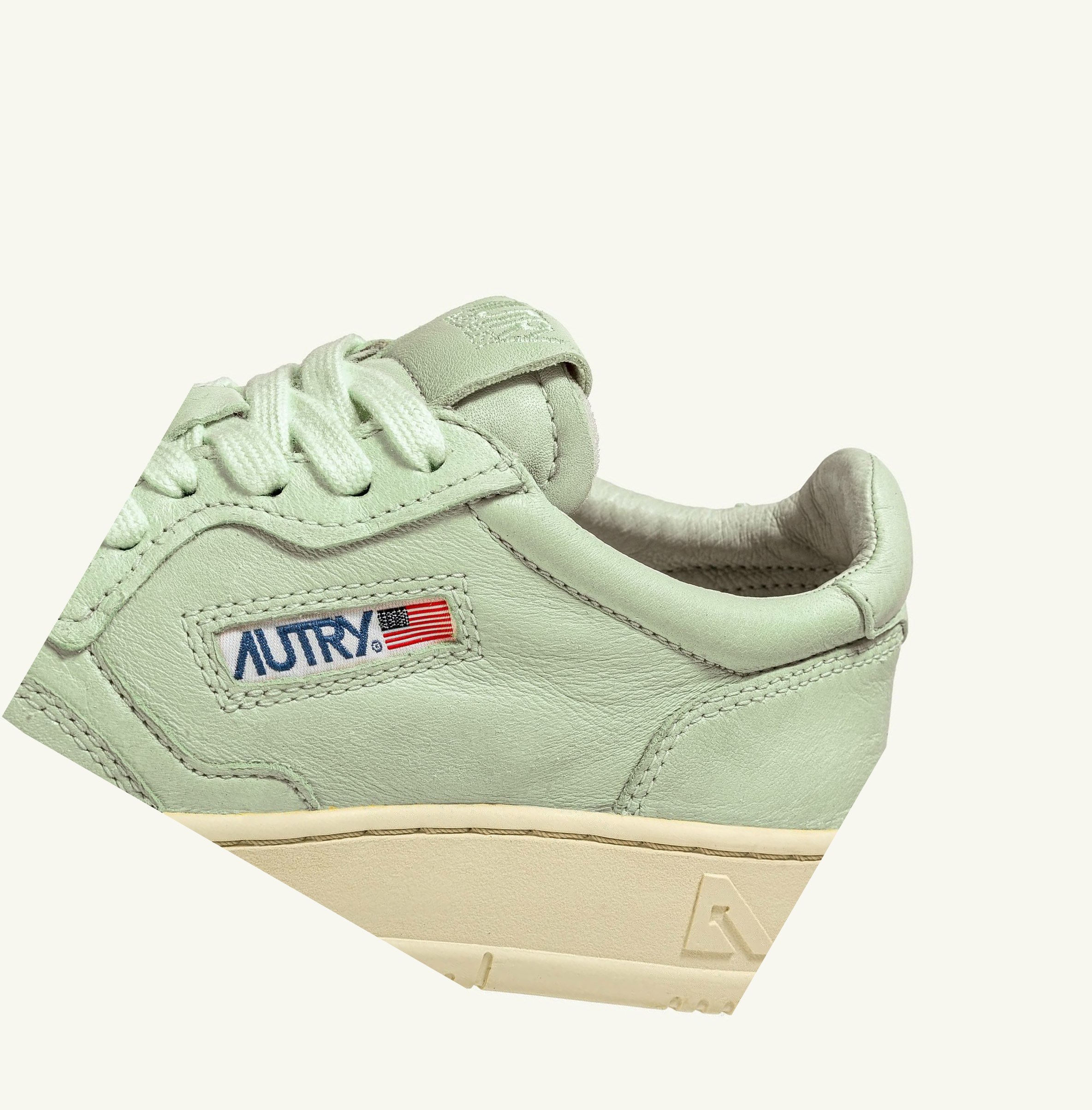 Women's Autry Medalist Low Trainers Green | 907158LCN