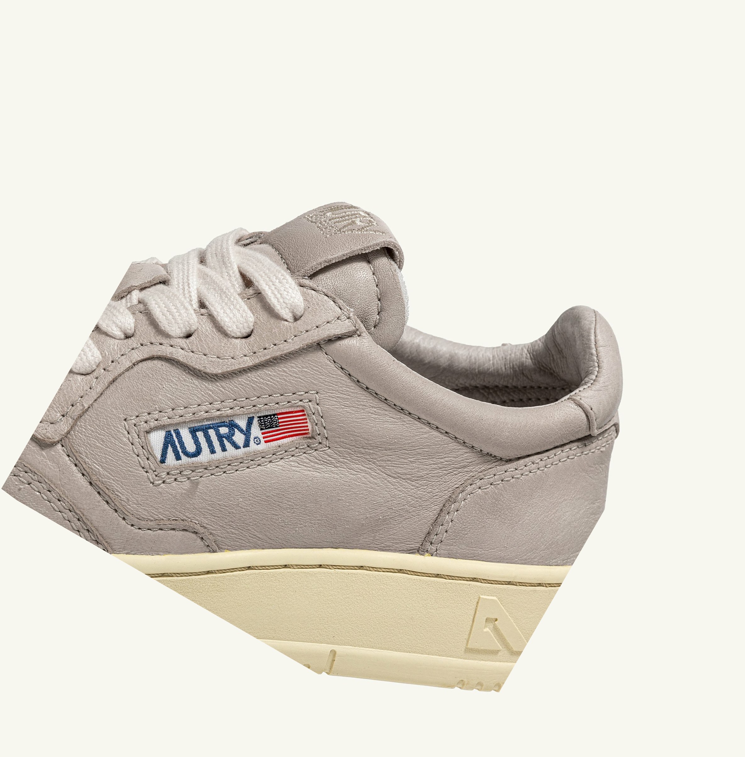 Women's Autry Medalist Low Trainers Grey | 204315UQM