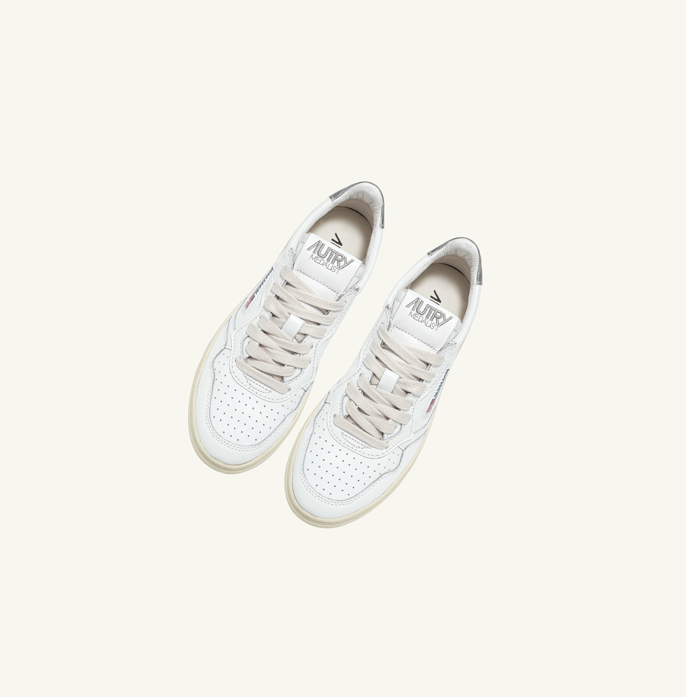 Women's Autry Medalist Low Trainers White Silver | 018493NVT