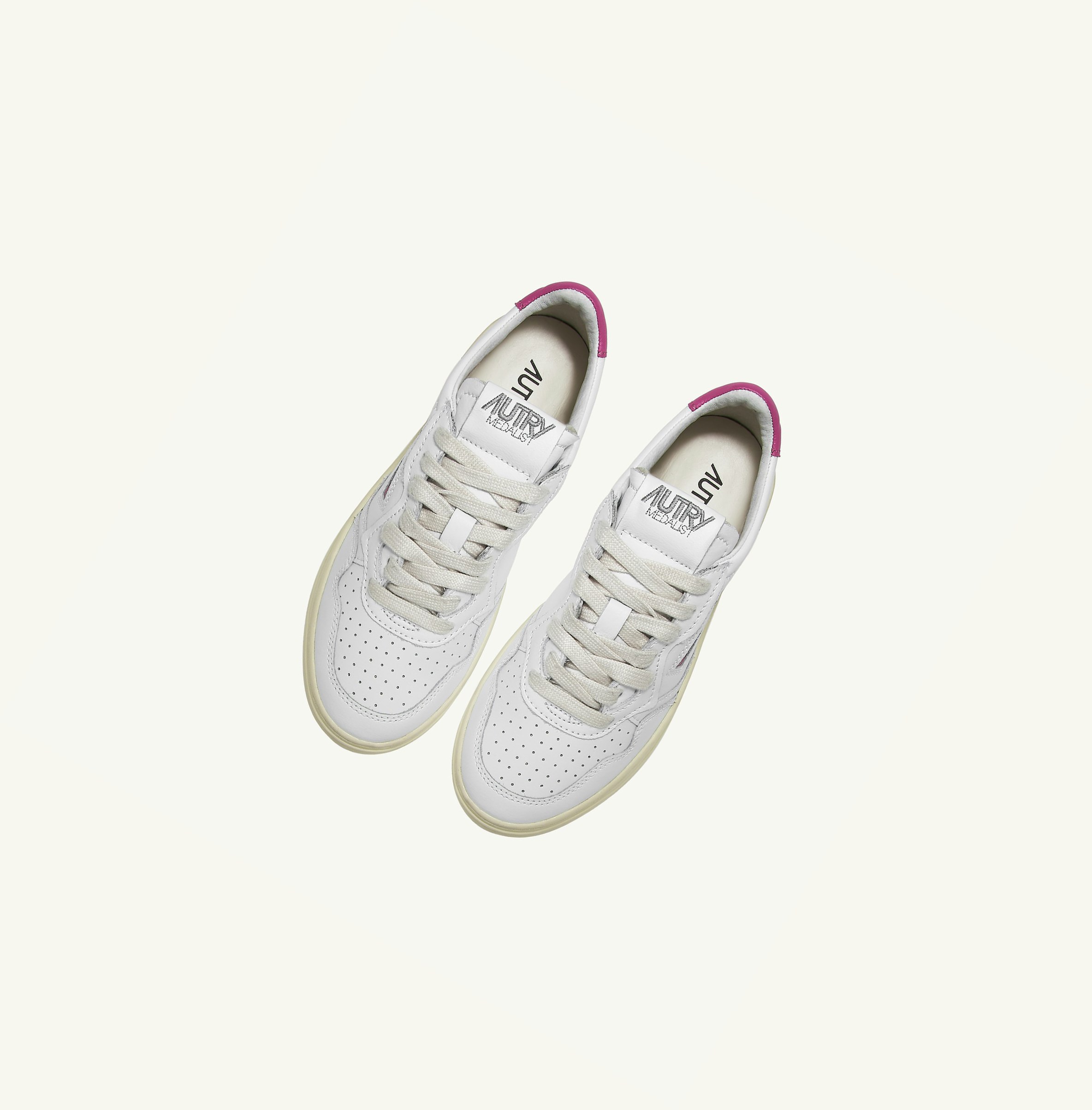 Women's Autry Medalist Low Trainers White | 092856QHJ