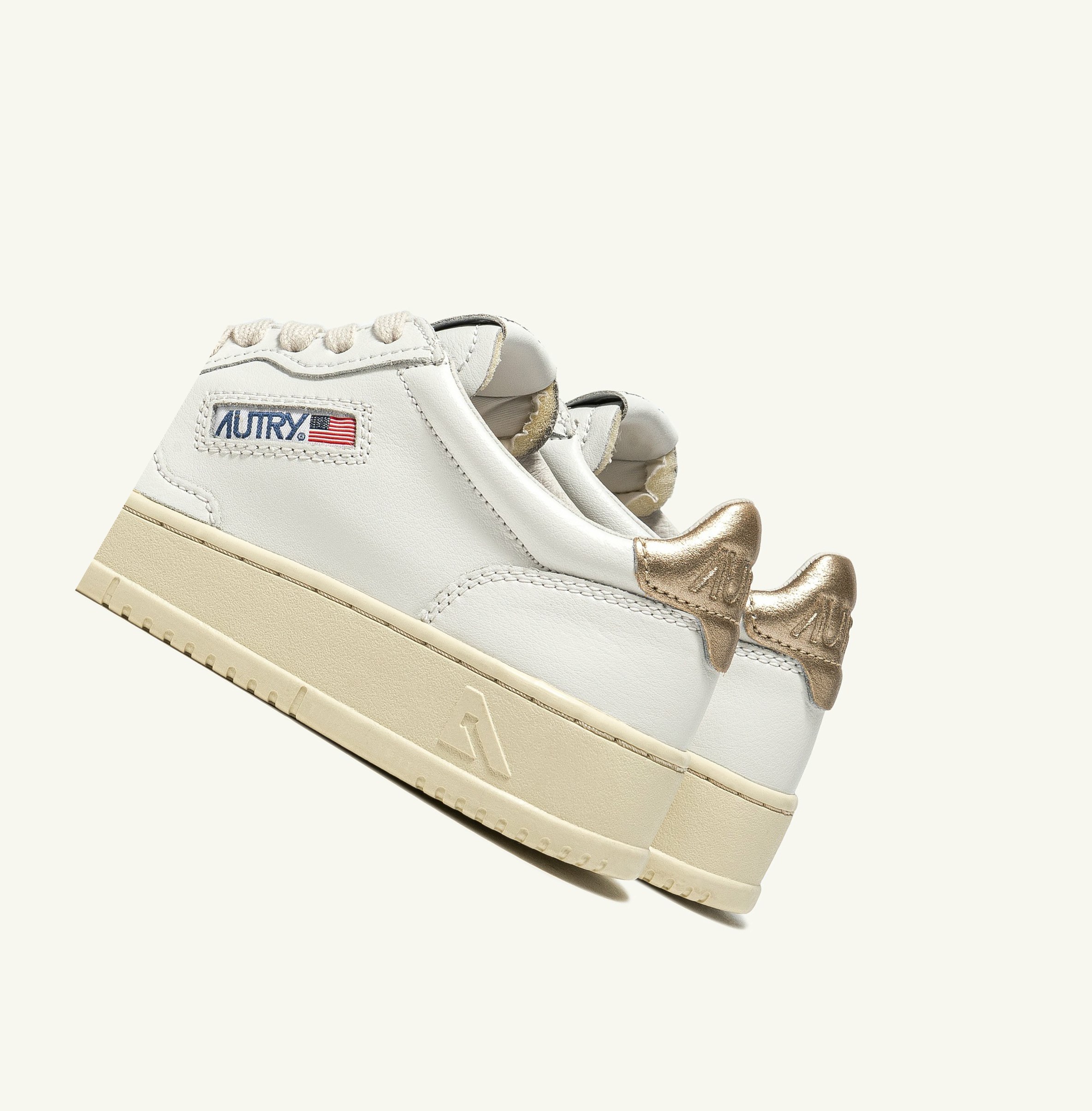 Women's Autry Medalist Low Trainers White Gold | 108493FKS