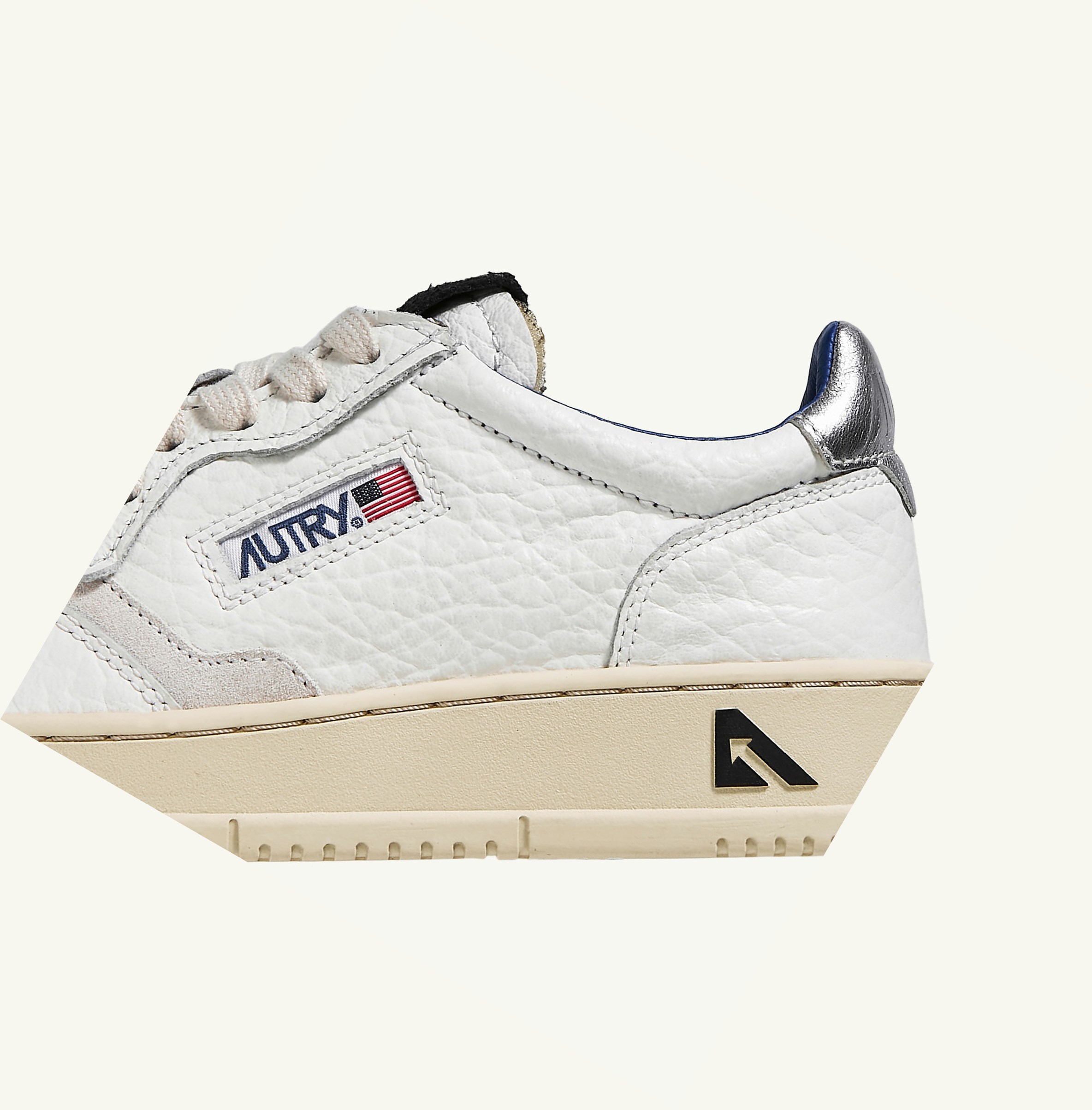 Women's Autry Medalist Low Trainers White | 109685GUR