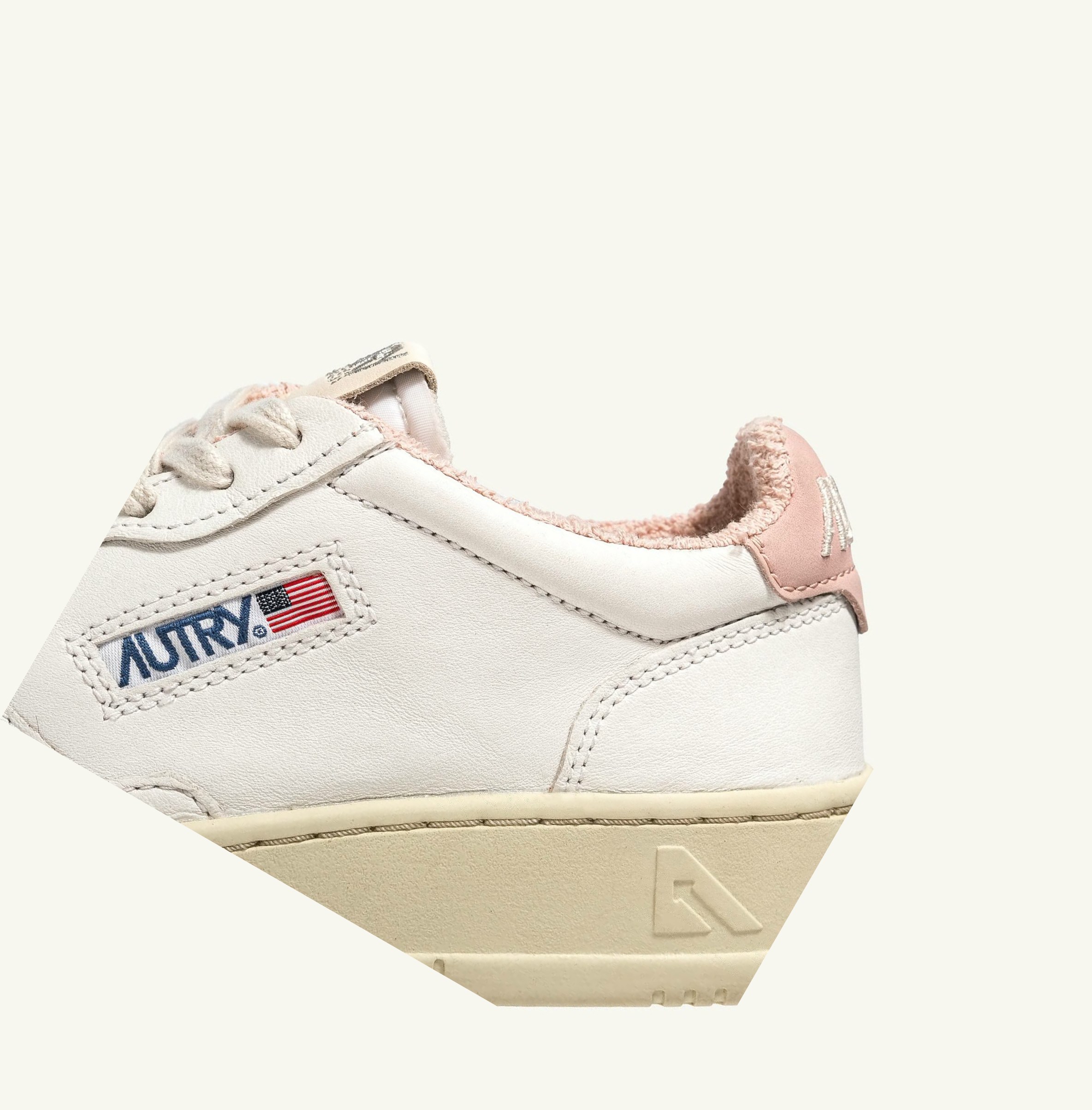 Women's Autry Medalist Low Trainers White Pink | 204683JZS