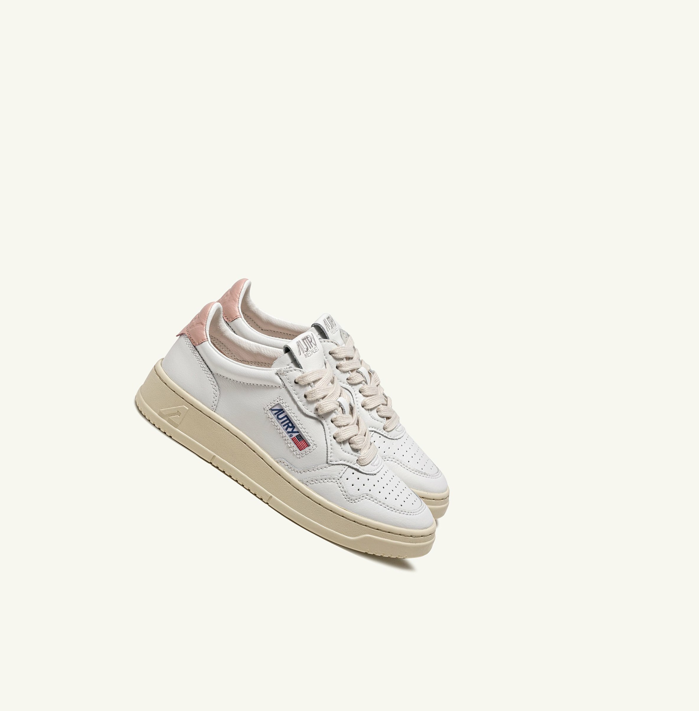 Women's Autry Medalist Low Trainers White Pink | 236140UJY