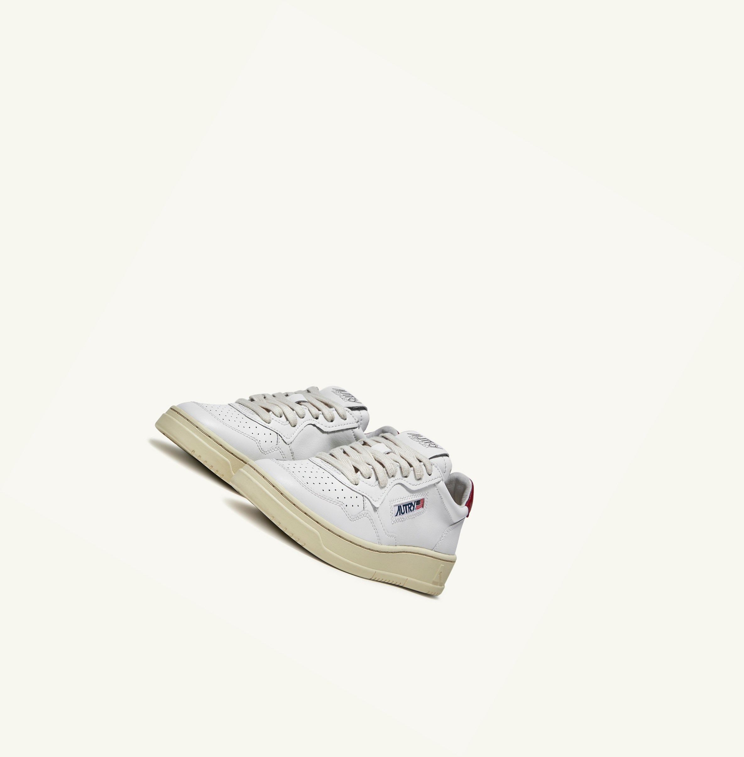 Women's Autry Medalist Low Trainers White Burgundy | 270683OWR