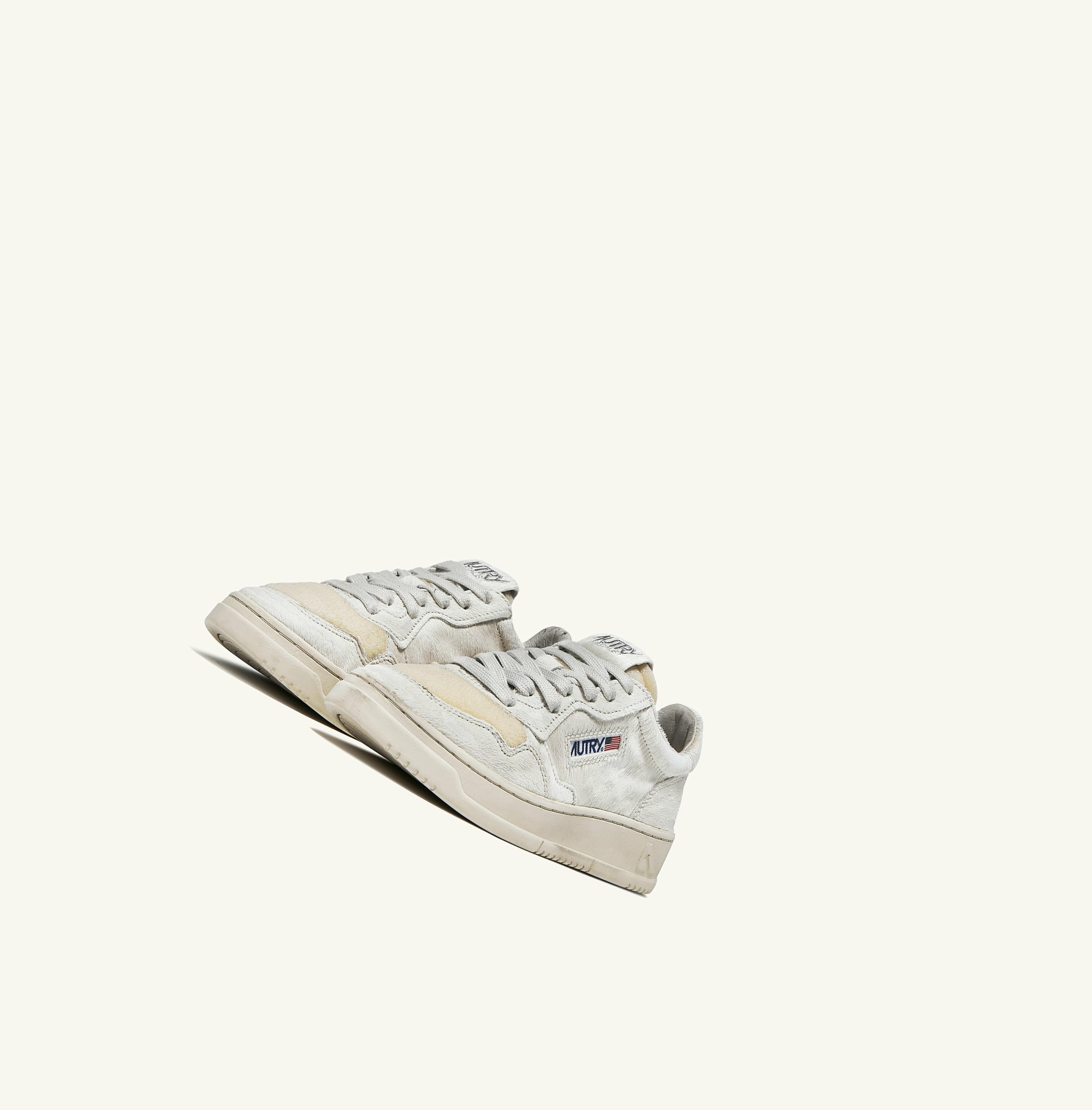 Women's Autry Medalist Low Trainers White | 395624MIZ