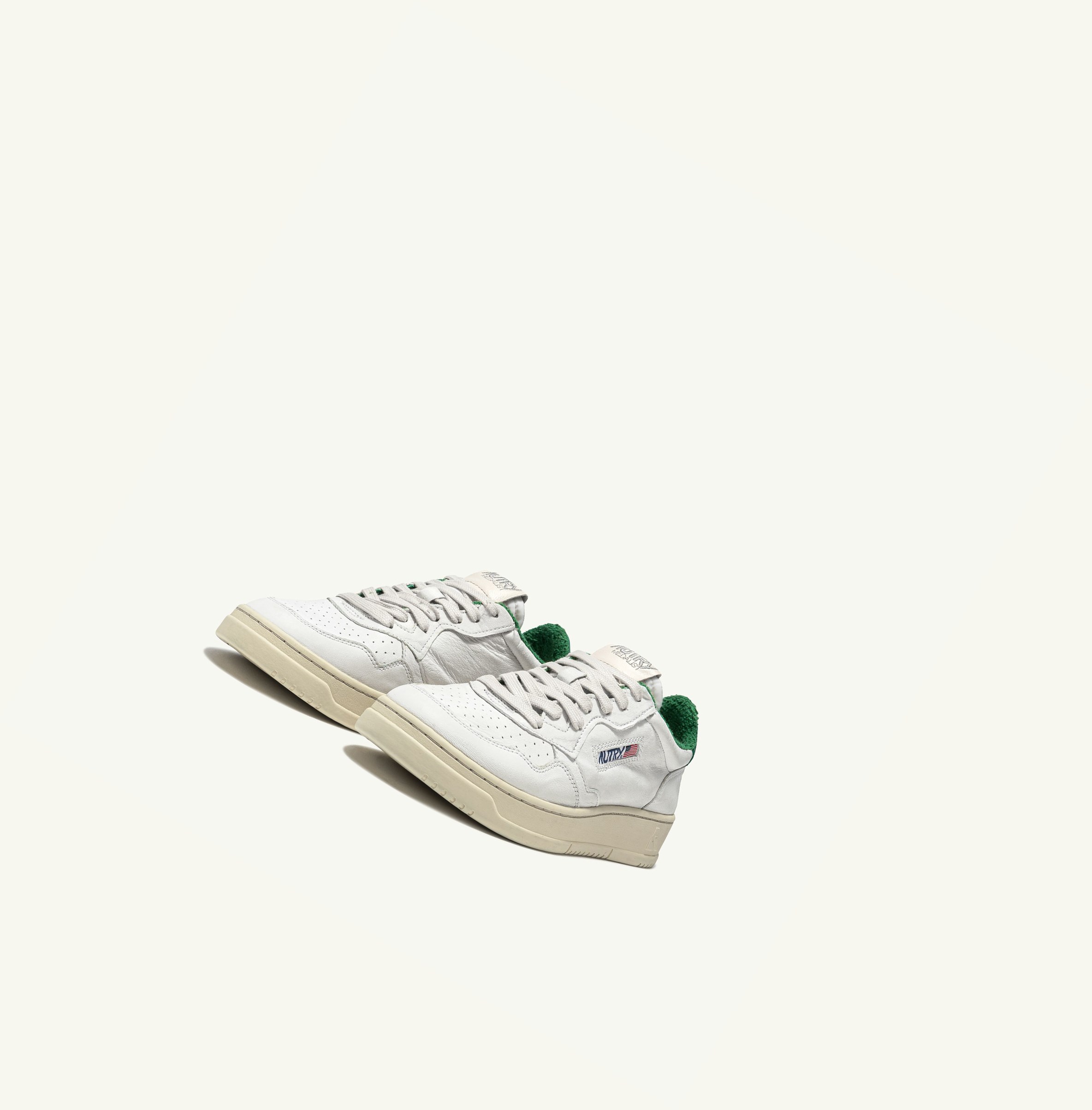 Women's Autry Medalist Low Trainers White Green | 462093CGP