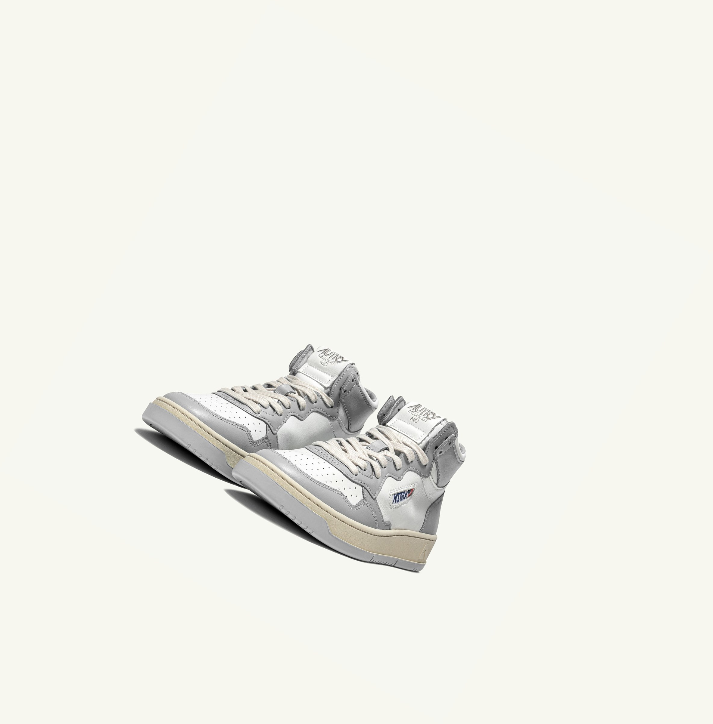 Women's Autry Medalist Low Trainers White Grey | 528947IDQ