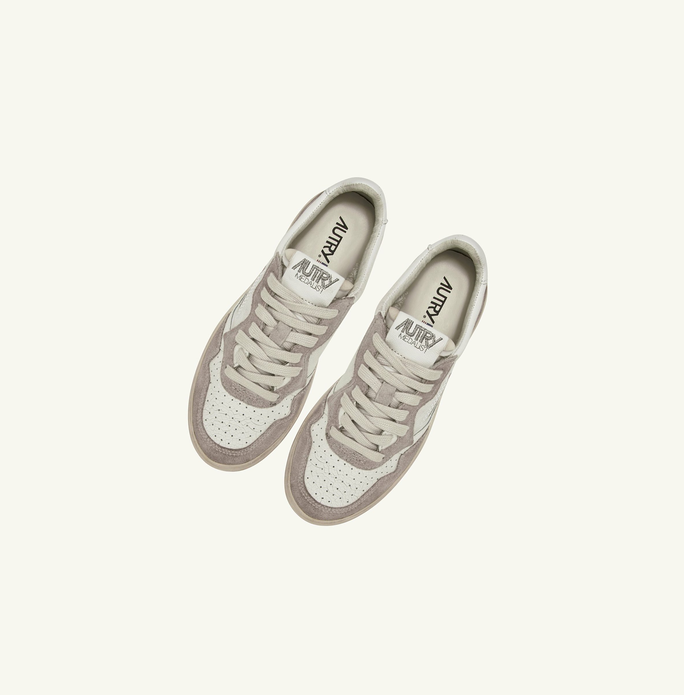 Women's Autry Medalist Low Trainers White | 708965KJV