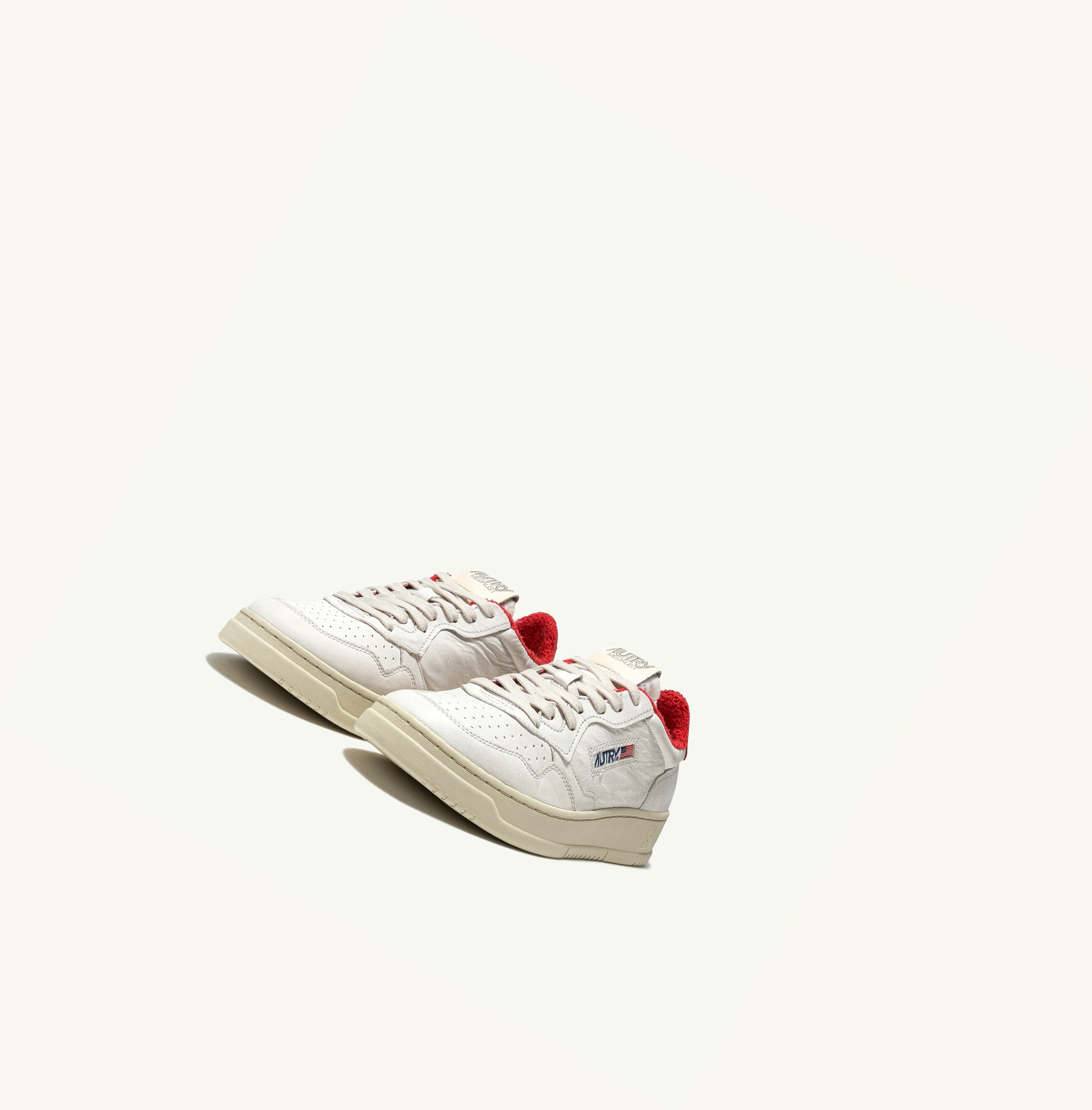 Women's Autry Medalist Low Trainers White Red | 784910XDL