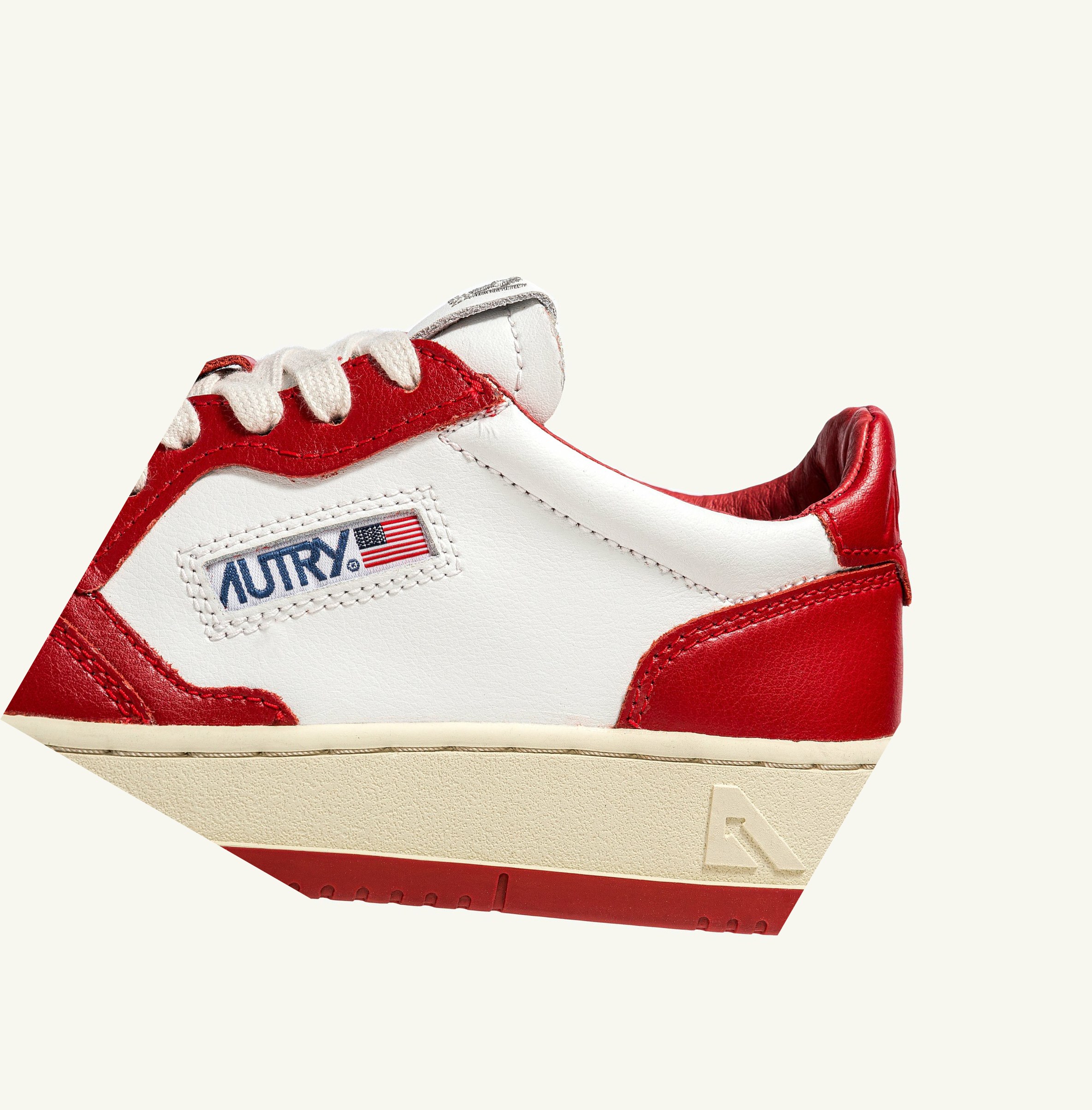 Women's Autry Medalist Low Trainers White Red | 916254TRM