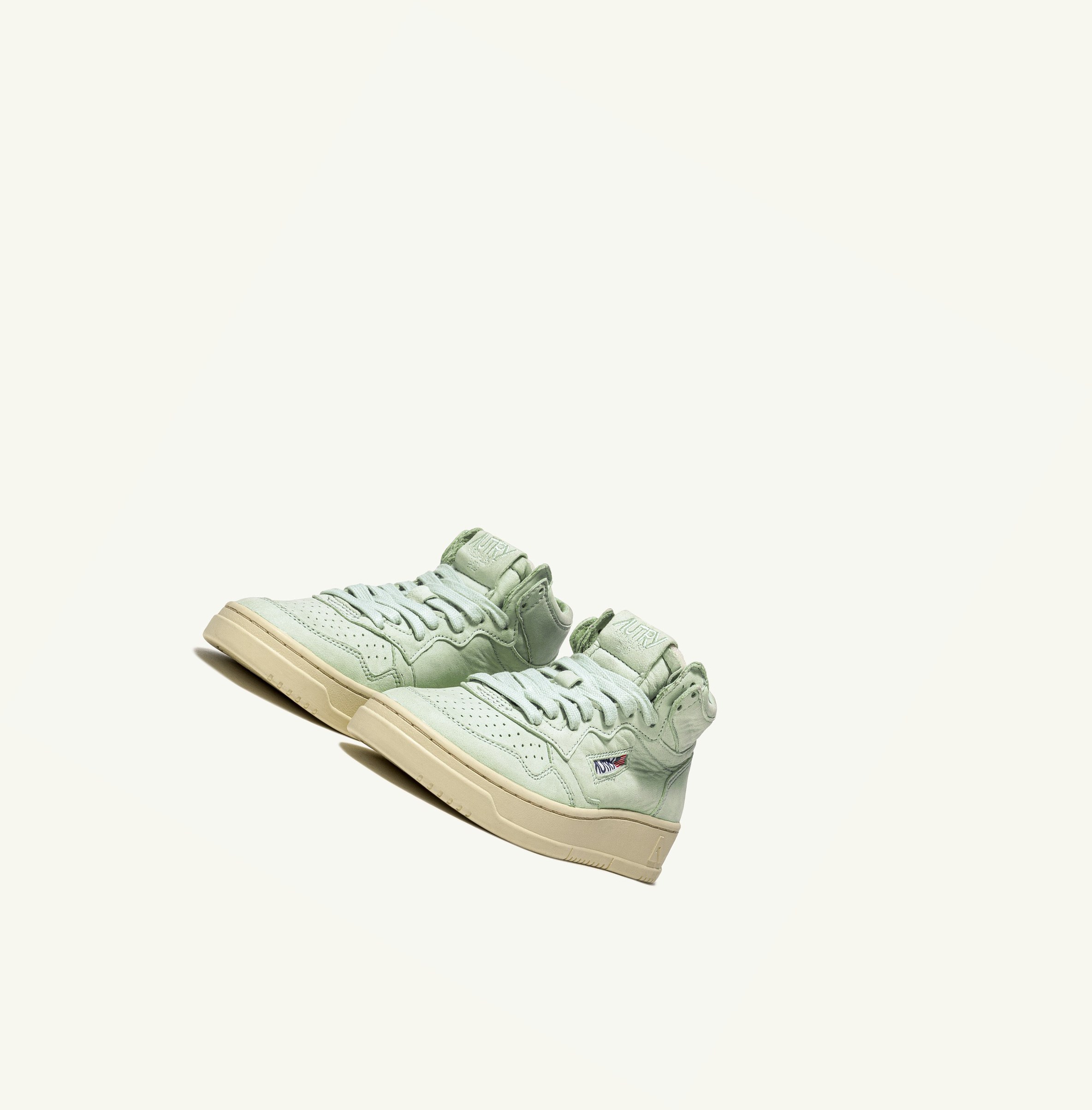 Women's Autry Medalist Mid Trainers Green | 427651FMW