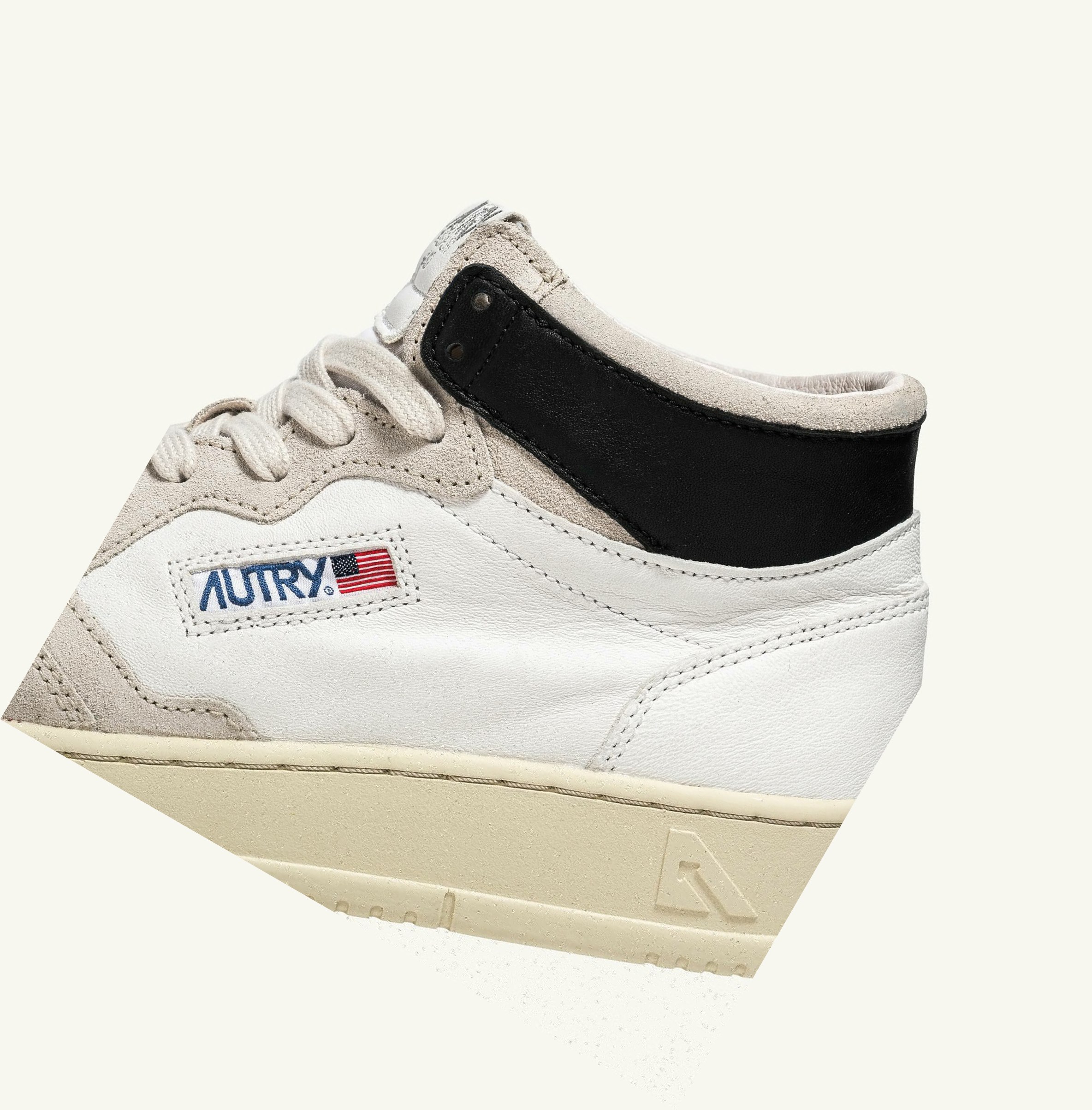 Women's Autry Medalist Mid Trainers White Black | 035697DYV