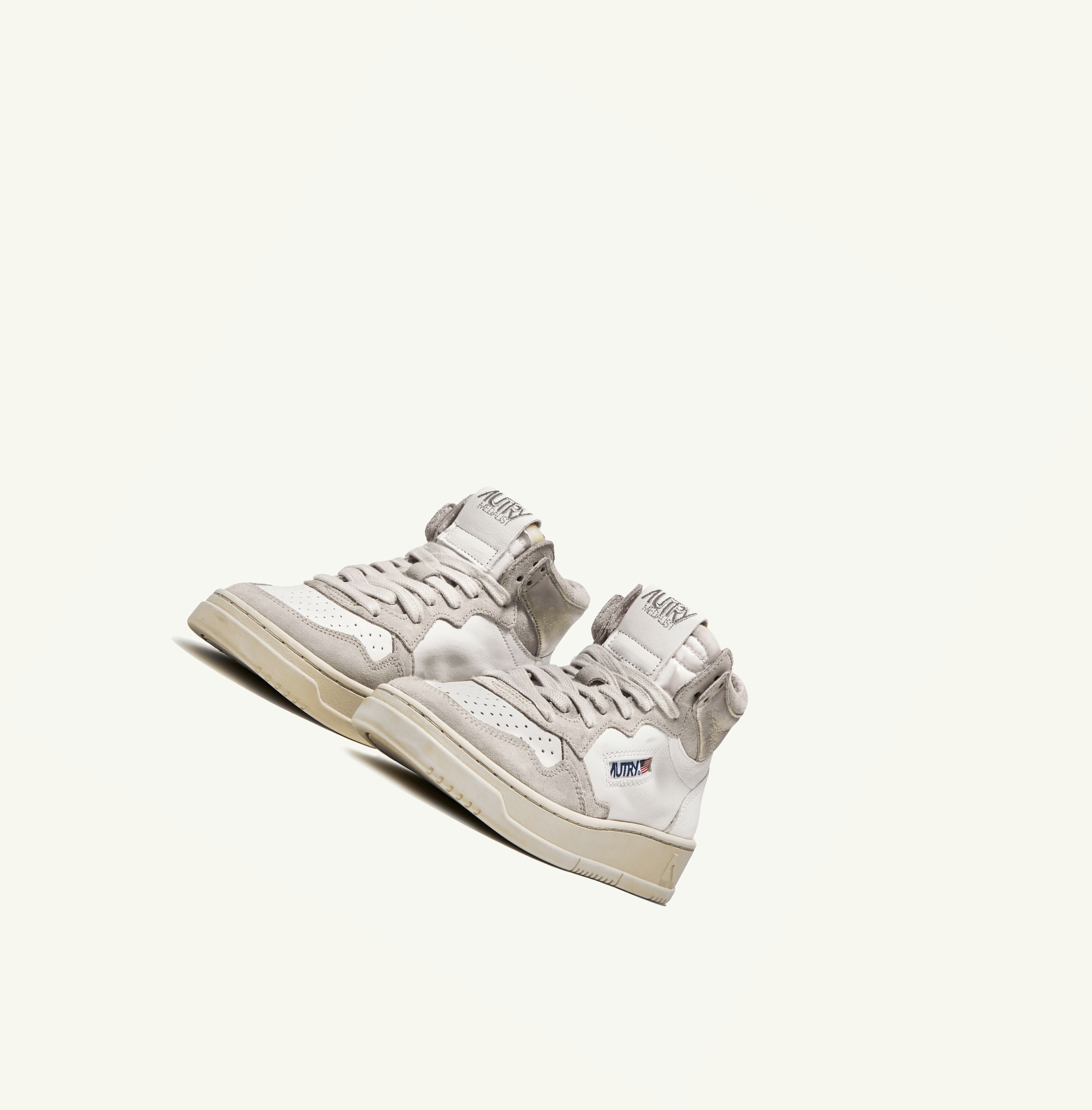 Women's Autry Medalist Mid Trainers White | 927185KSF