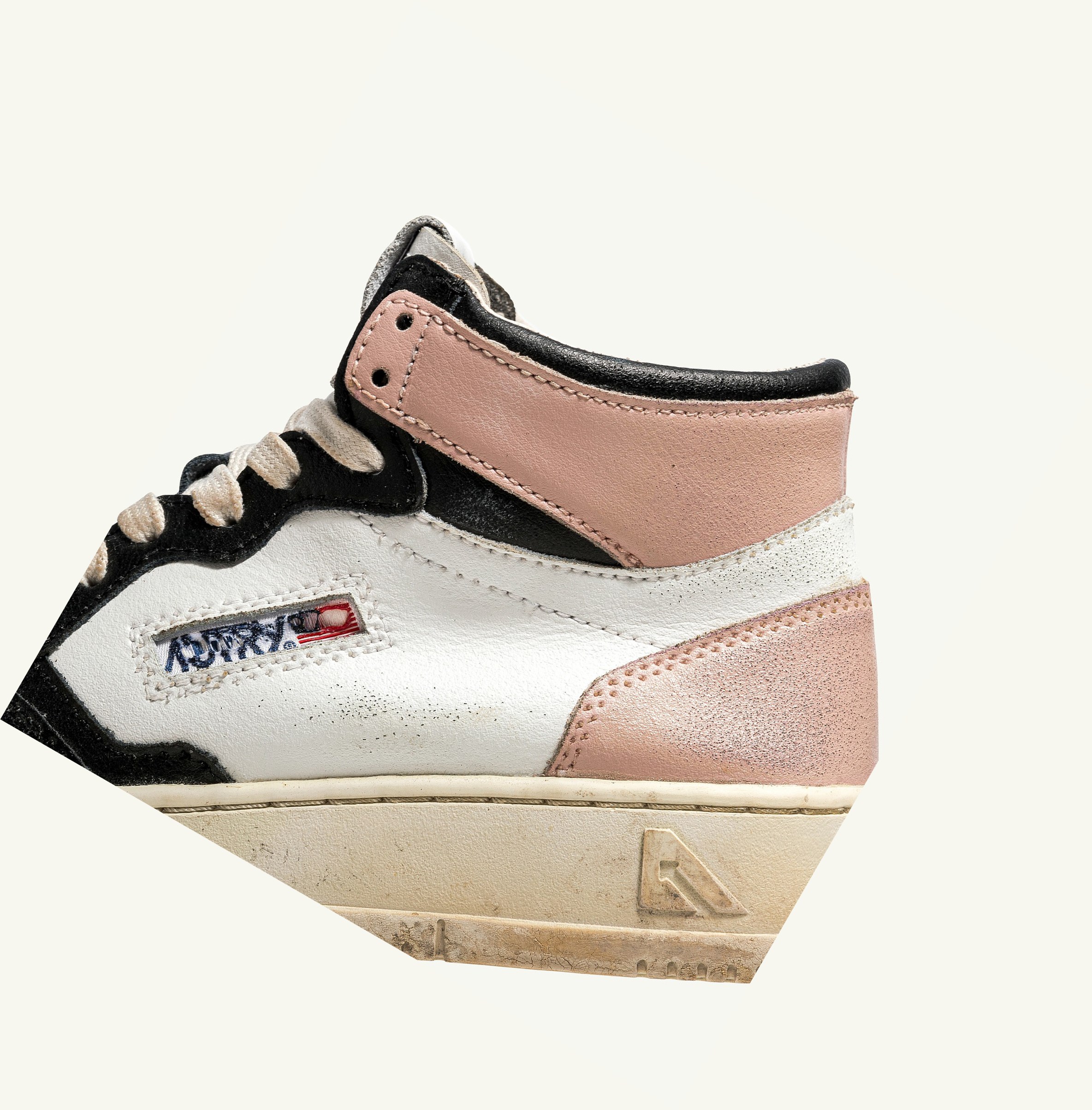 Women's Autry Super Vintage Medalist Mid Trainers White Black Pink | 721345OEL